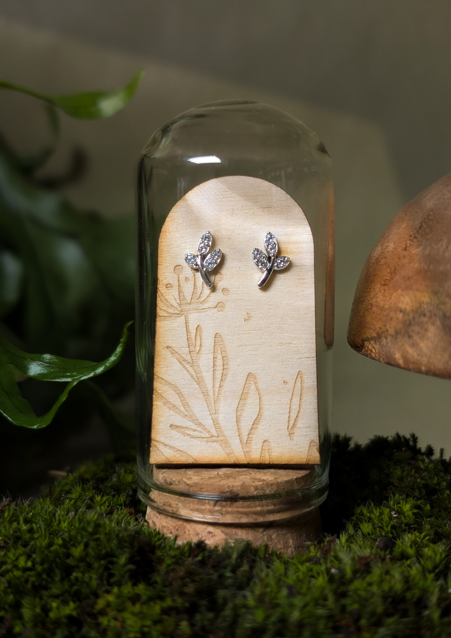 Beautiful Leaf Sterling Silver & Cubic Zirconia Studs
