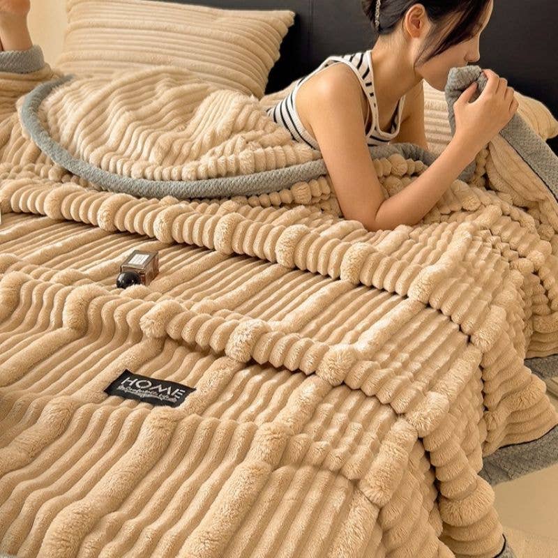 Luxury Ribbed Faux Fur Throw Blanket (180cm*200cm): Cream