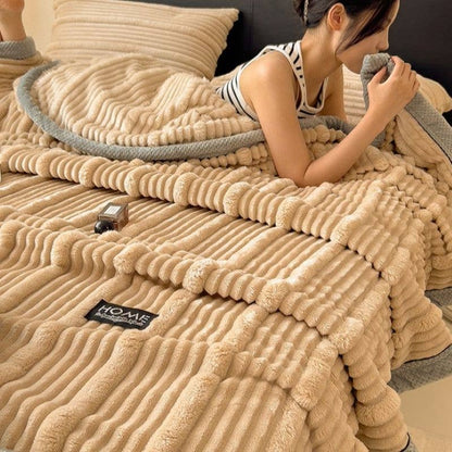 Luxury Ribbed Faux Fur Throw Blanket (180cm*200cm): Cream
