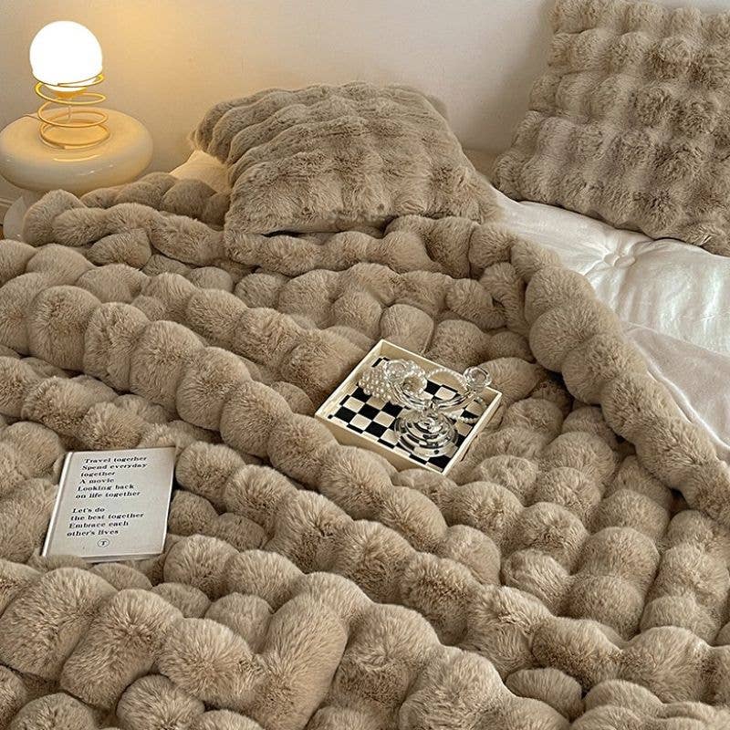 Plush Luxurious Faux Fur Throw Blankets (100*160cm) : Cream