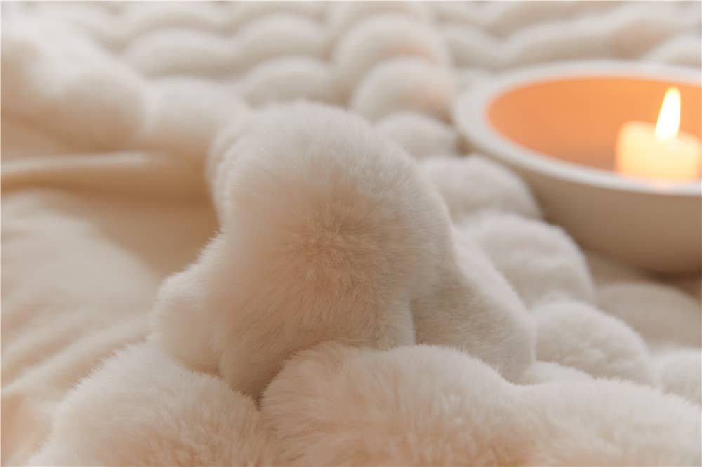 Plush Luxurious Faux Fur Throw Blankets (100*160cm) : Cream