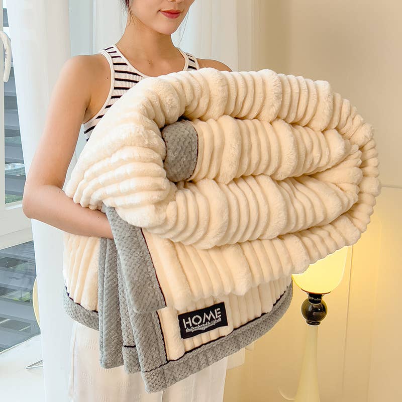 Luxury Ribbed Faux Fur Throw Blanket (180cm*200cm): Cream