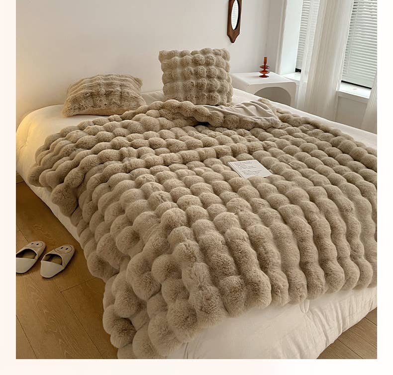 Plush Luxurious Faux Fur Throw Blankets (100*160cm) : Cream