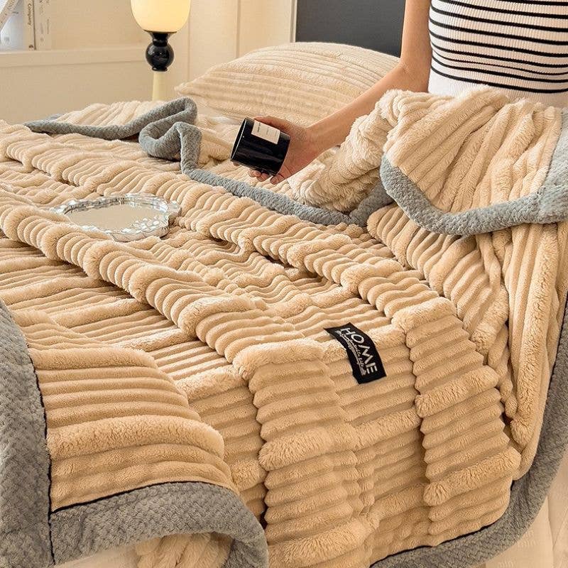 Luxury Ribbed Faux Fur Throw Blanket (180cm*200cm): Cream