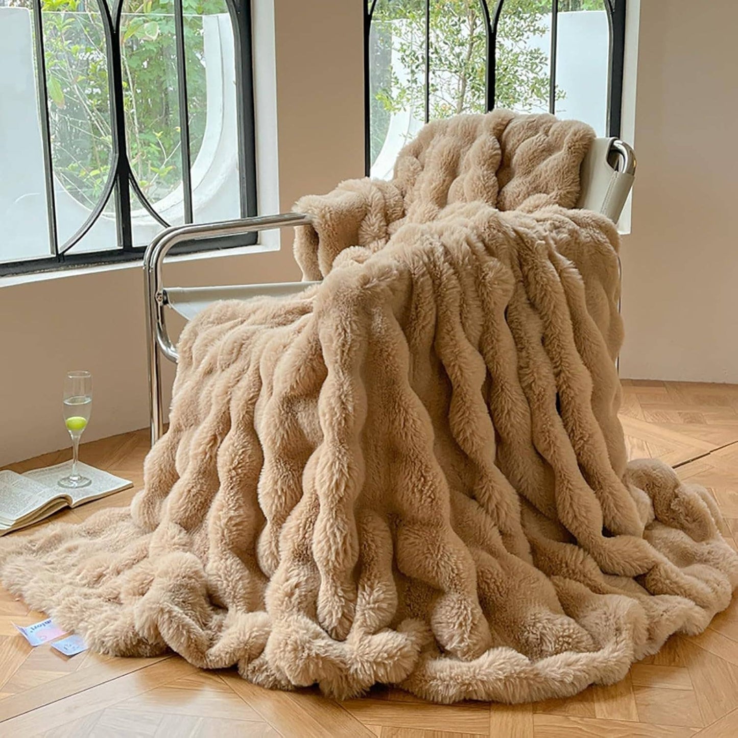 Plush Luxurious Faux Fur Throw Blankets (100*160cm) : Cream