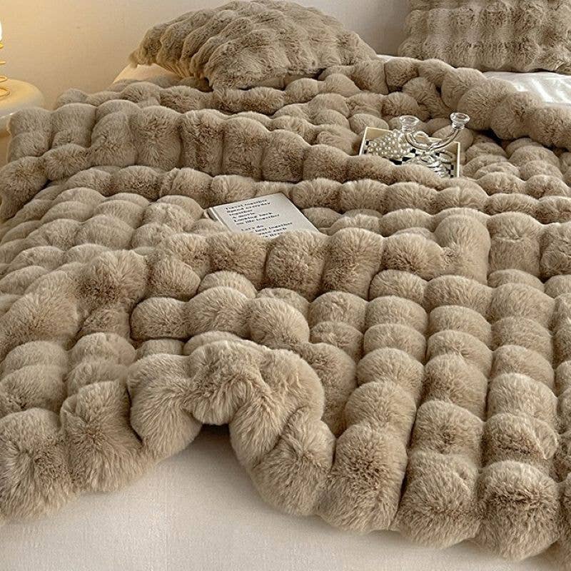 Plush Luxurious Faux Fur Throw Blankets (100*160cm) : Taupe