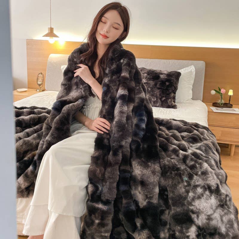 Cosy Faux Fur Sofa Chair Throw Blanket (130cm*160cm) BLK019: Black Mix