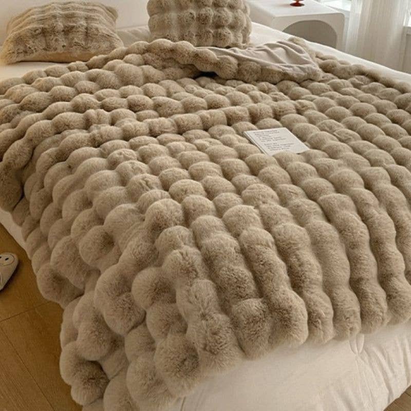 Plush Luxurious Faux Fur Throw Blankets (100*160cm) : Cream