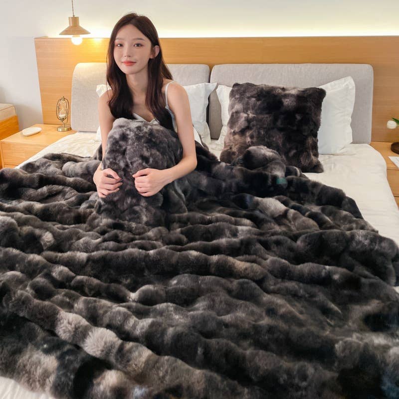 Cosy Faux Fur Sofa Chair Throw Blanket (130cm*160cm) BLK019: Black Mix